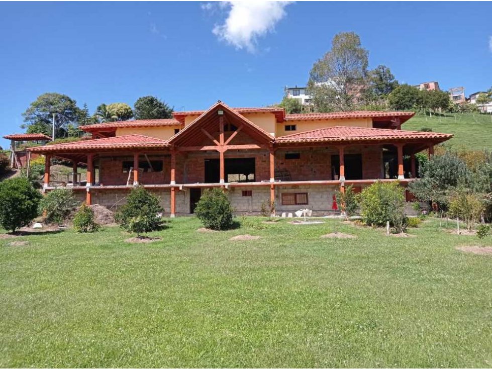 CASA FINCA EN EL CARMEN 3 MIL MTS 950 MILLONES