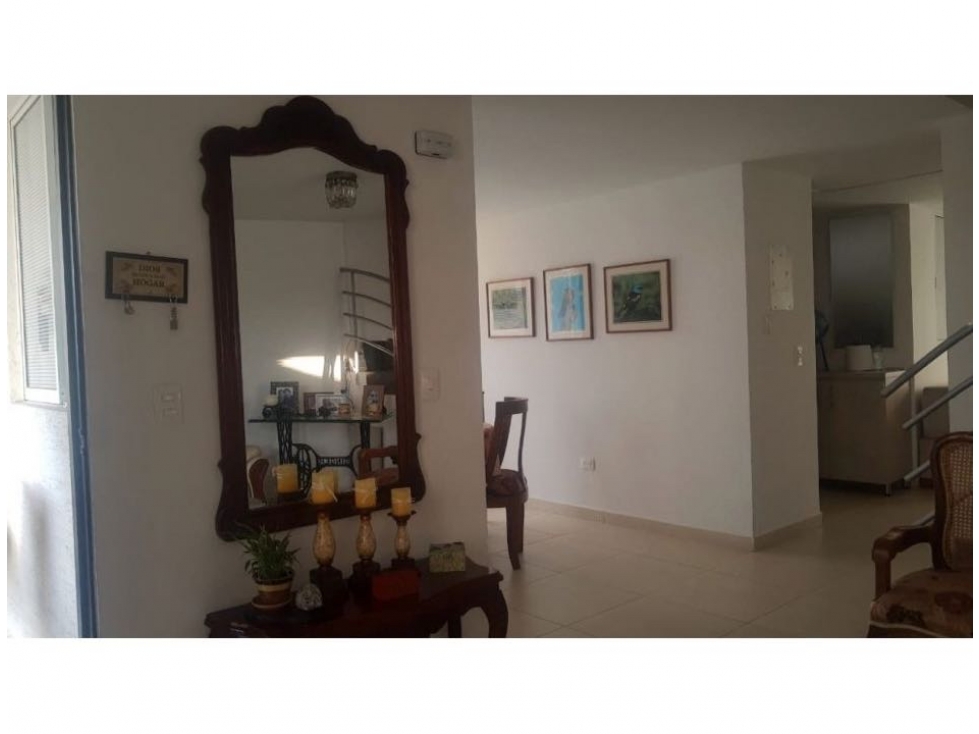 En venta hermosa casa esquinera en conjunto cerrado Circasia, Quindio