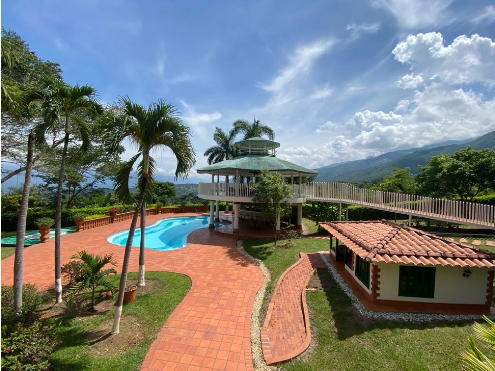 FINCA EN VENTA EN SAN JERONIMO, PARCELACION EL HATO, CERCA AL PUEBLO.