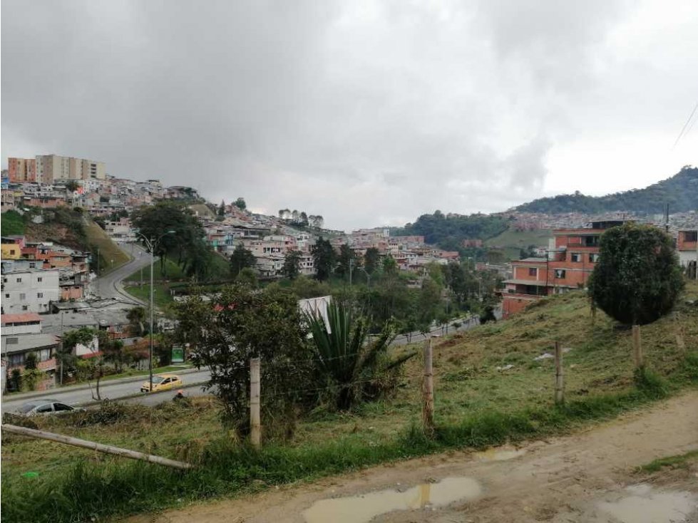 Gran Lote Avenida Kevin Ángel Manizales