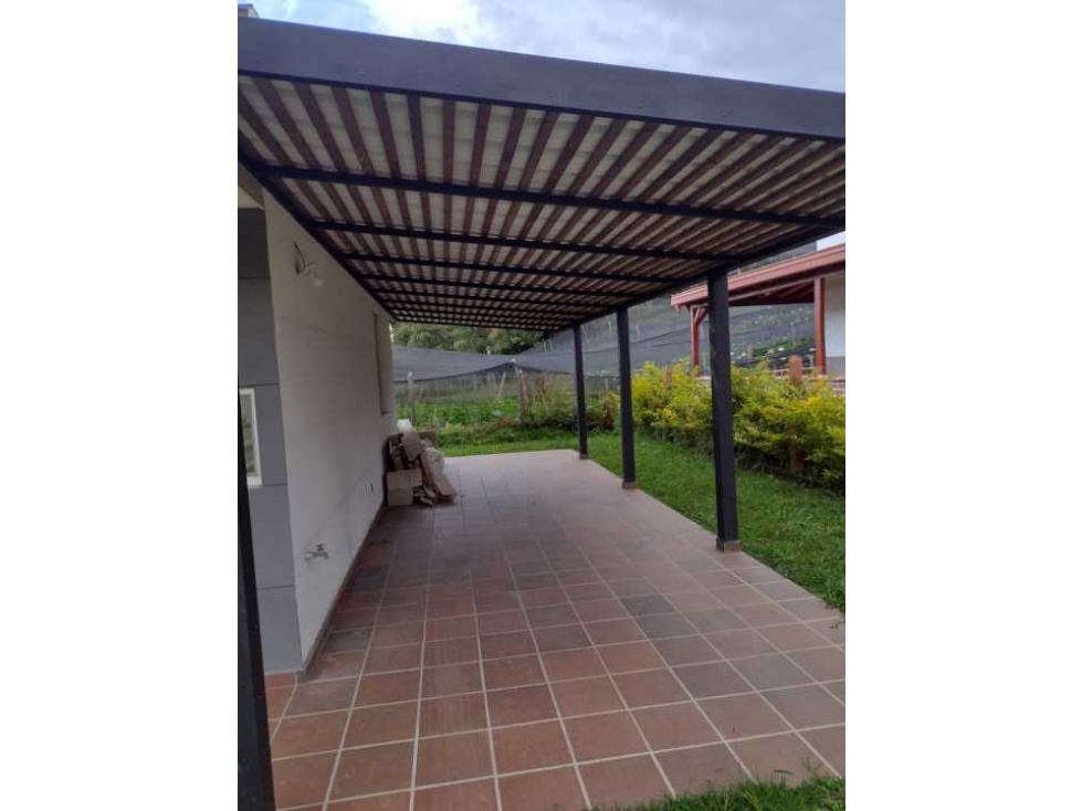 HERMOSA CASA PARA ESTRENAR EN GUARNE
(Vereda el colorado)