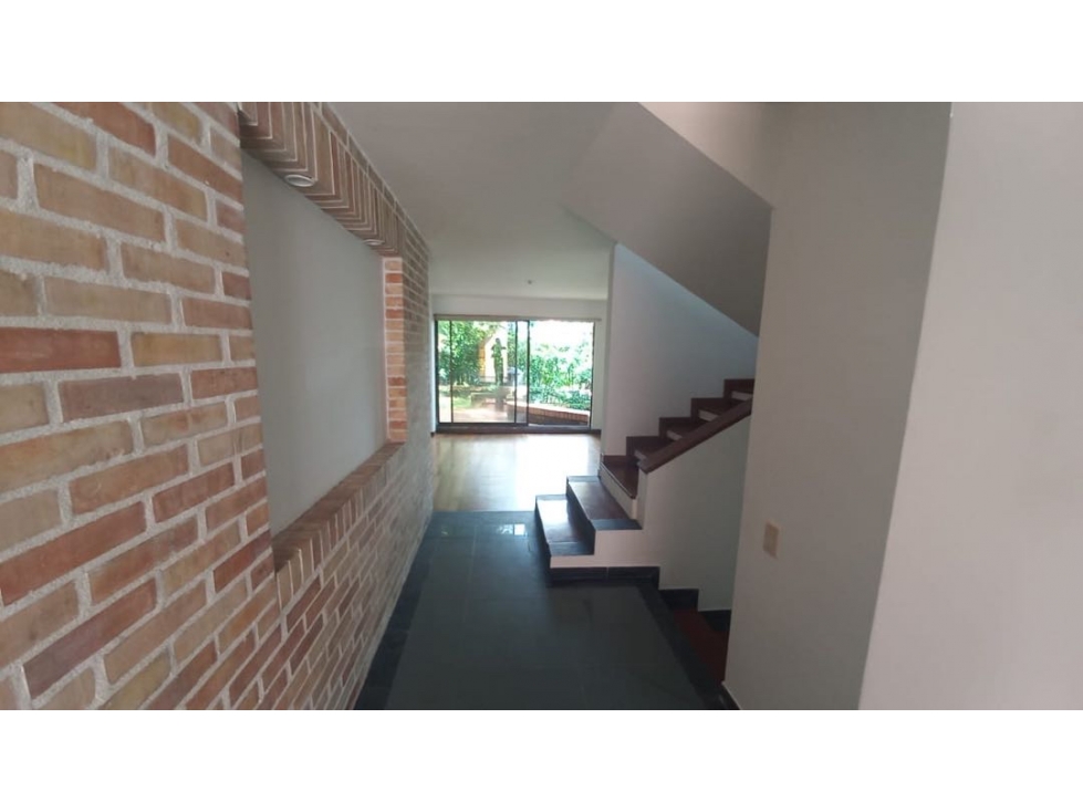 Hermosa Casa para Venta en Poblado Balsos