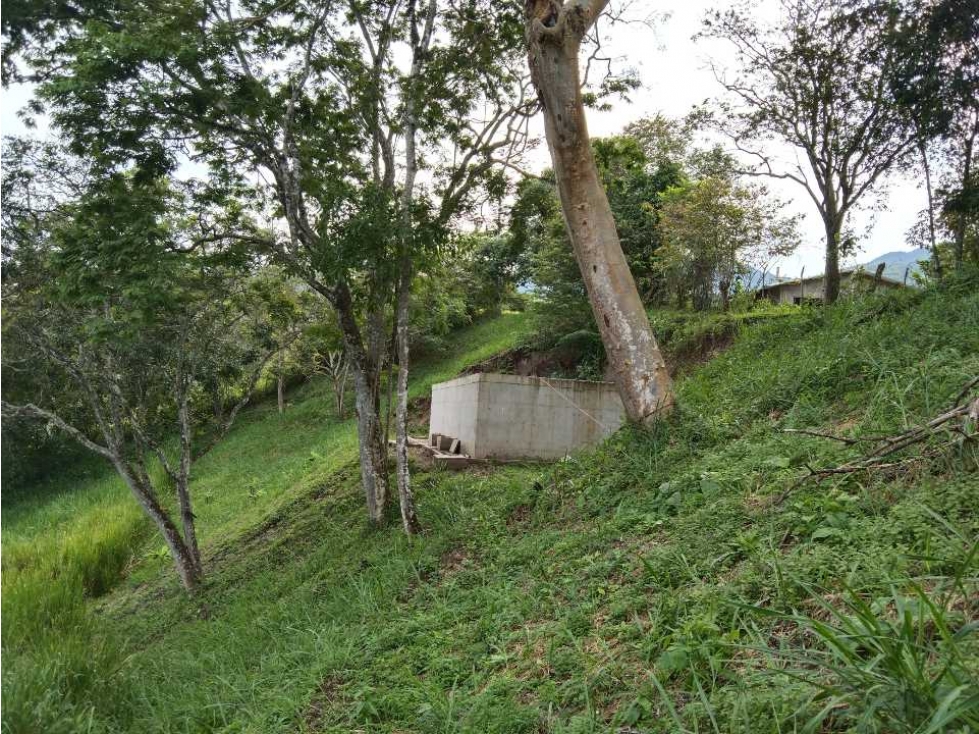 Lote en unidad inmobiliaria campestre en Villeta cund