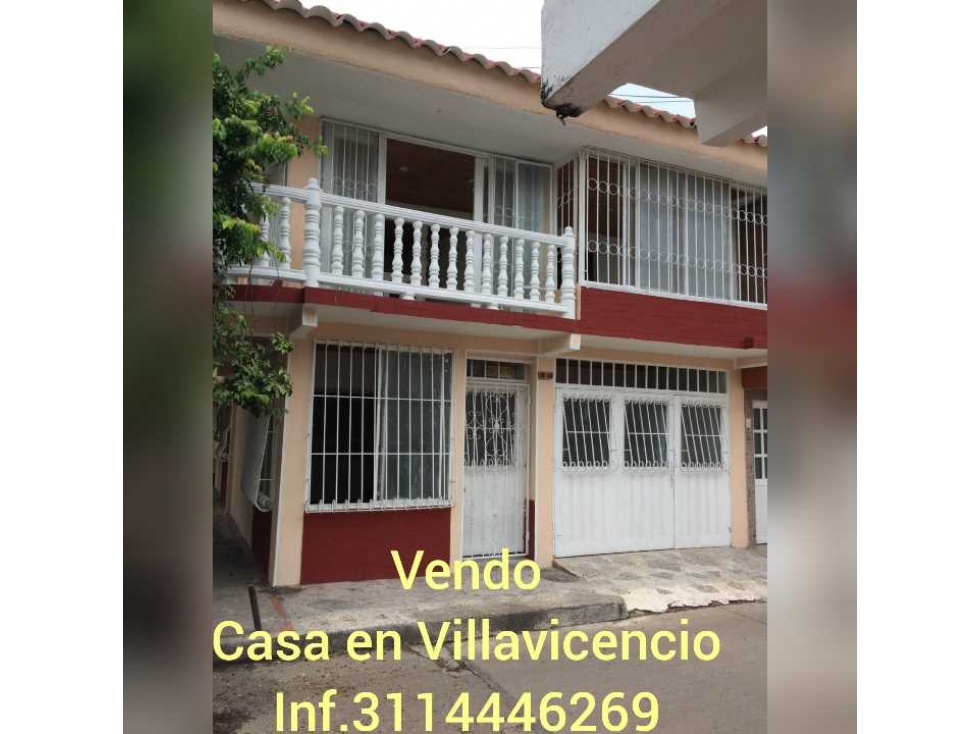 Vendo  Casa de dos pisos  esquinera barrio Cantarrana 4