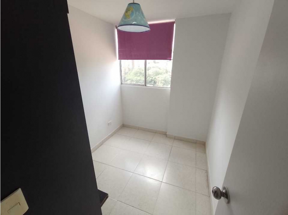 SE ARRIENDA APARTAMENTO EN ROBLEDO LA POLA