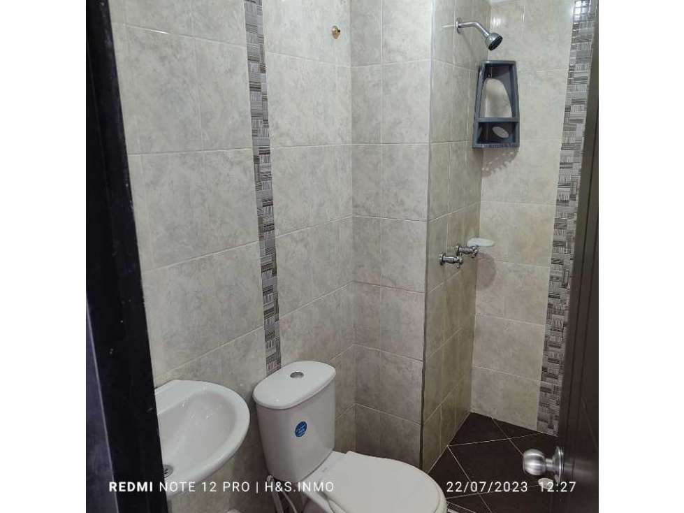 Se vende apartamento frente a la uis socorro con garaje