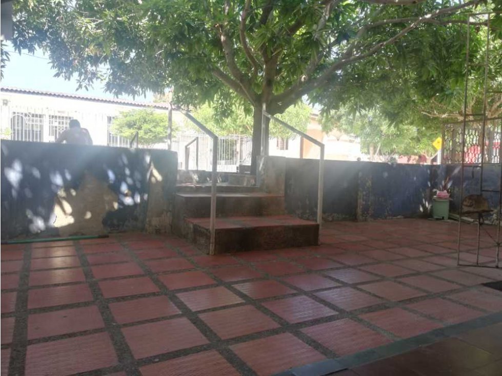 Se vende Amplia casa en el Barrio Olaya Barranquil