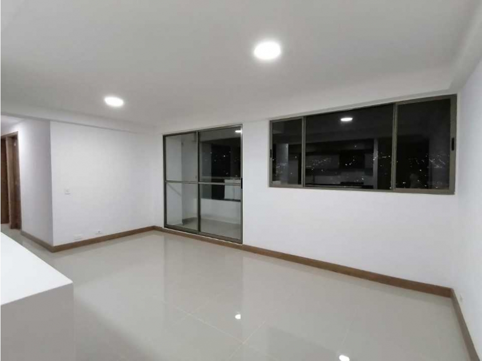 Se vende apartamento en la unidad Flor en bello