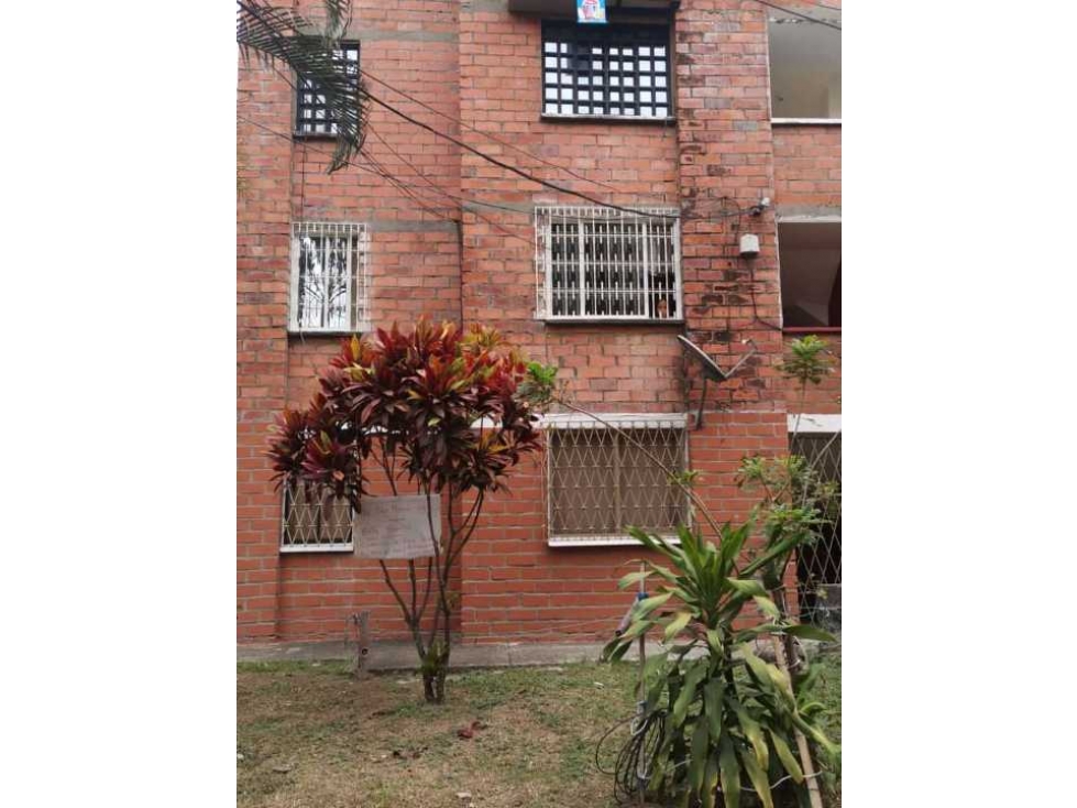 SE VENDE APARTAMENTO EN LOS ALCAZARES  T.P