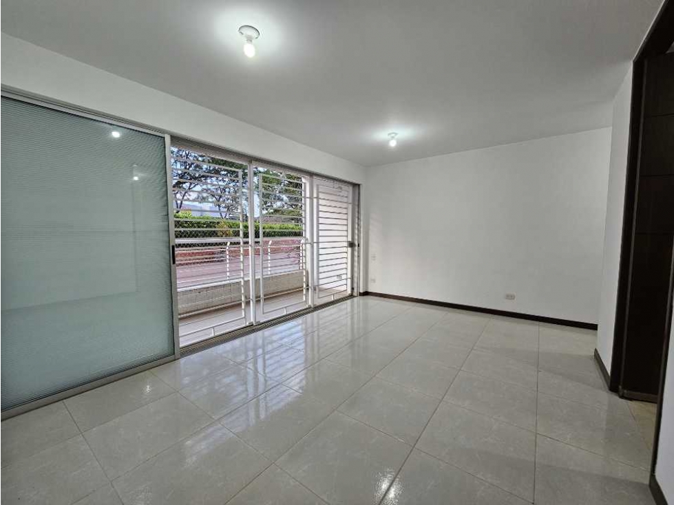 SE VENDE  APARTAMENTO EN PRIMER PISO EN BELLAVISTA C-KT CW 6909234