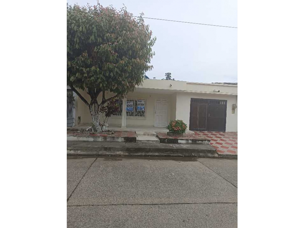 SE VENDE CASA EN B/BALBOA