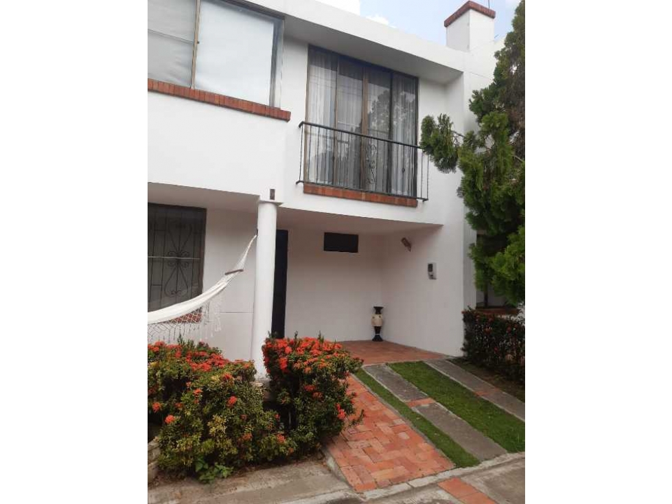 Se vende casa vacacional en conjunto Residencial