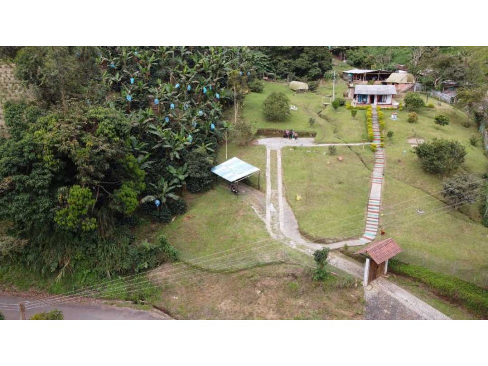 Se vende finca en la via a marsella pereira