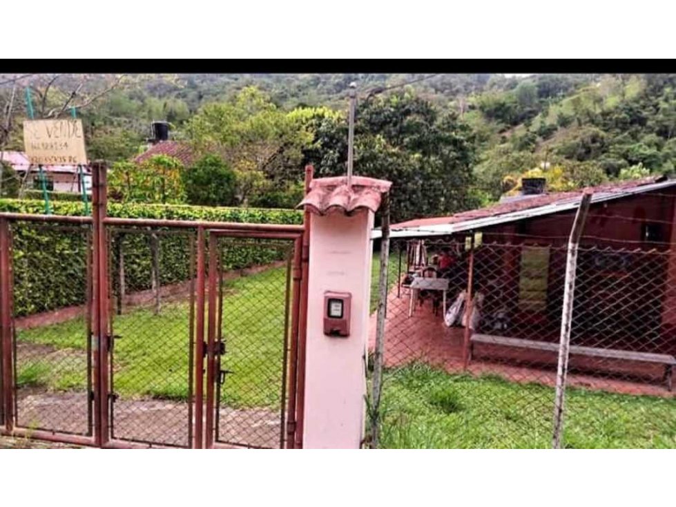 VENDE CASA LOTE VEREDA ASTURIAS