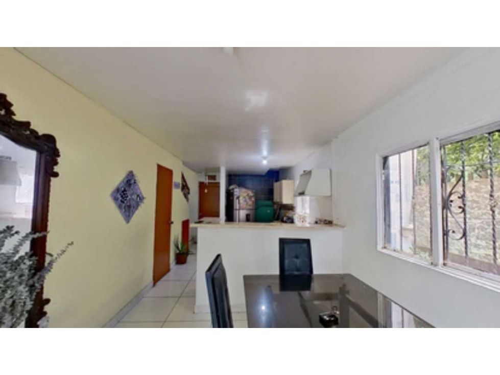 VENDO CASA 1ER PISO EN CONJUNTO, UBICADO EN ENVIGADO SAN JOSÉ.