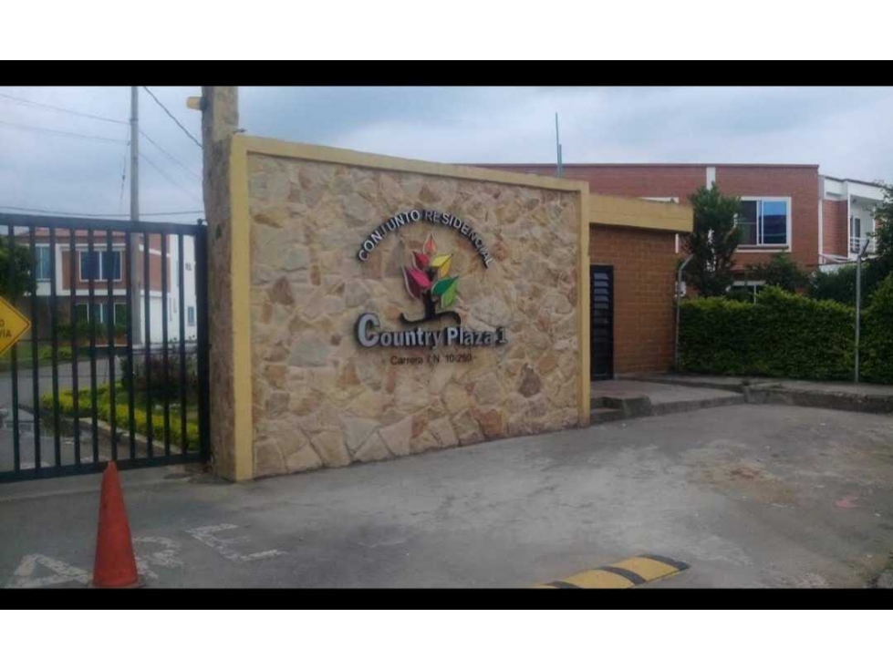 Vendo casa en jamundi conjunto residencial contry plaza lote 212 m²