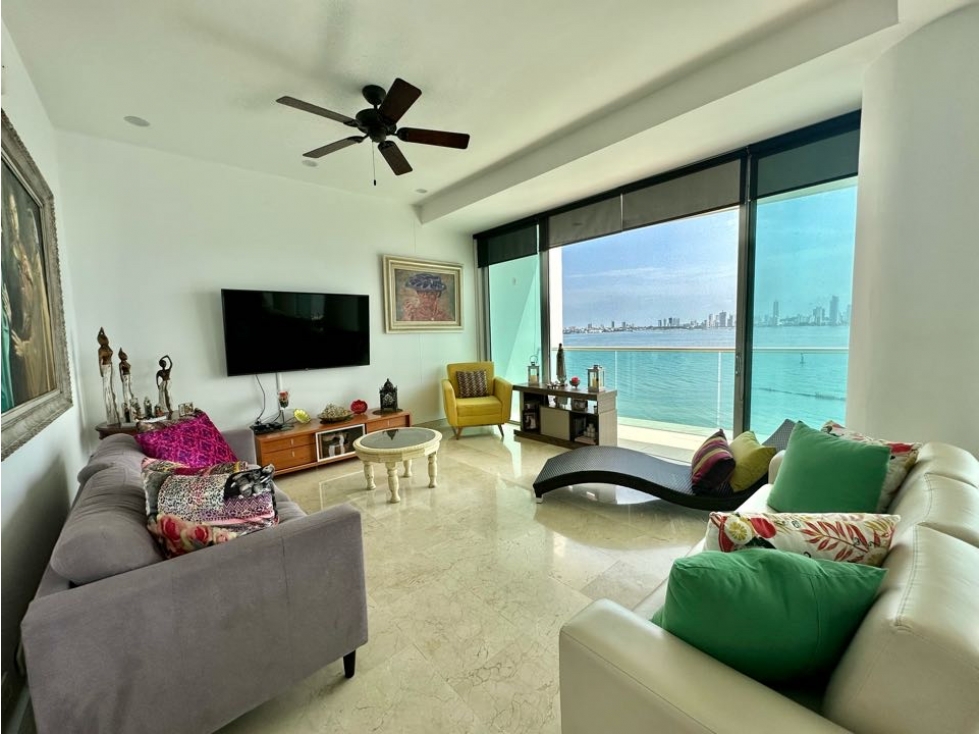 VENDO ESPECTACULAR APARTAMENTO EN CARTAGENA FRENTE A LA BAHÍA