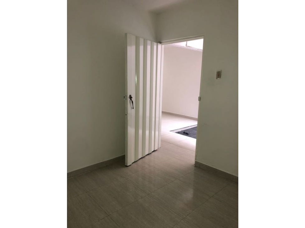 Venta Casa Bifamiliar Barrio Santa Elena Nororiente Cali (J)