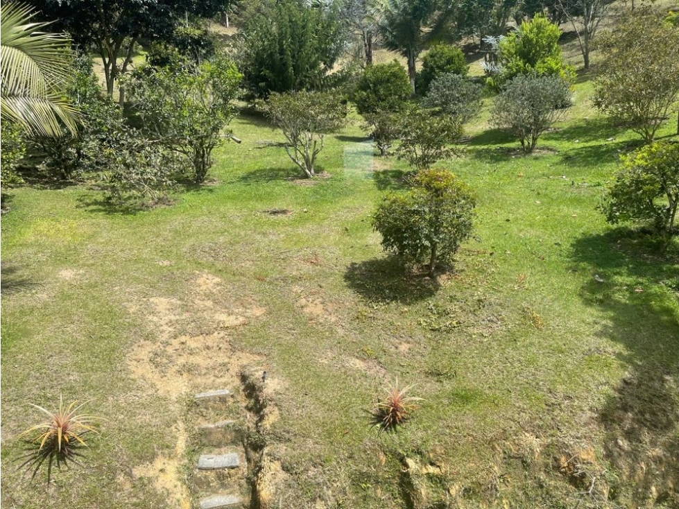 VENTA CASA CAMPESTRE VÍA RIONEGRO EL CARMEN DE VIBORAL