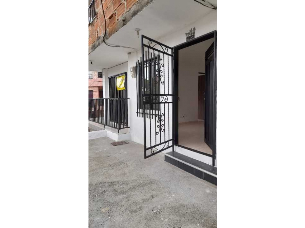 VENTA CASA EN MEDELLÍN BOYACA LAS BRISAS EXCELENTE OPORTUNIDAD DE INVE