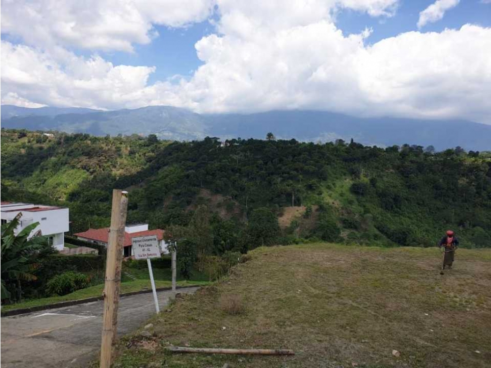 VENTA DE ESPECTACULAR LOTE ESQUINERO EN CONJUNTO CERRADO VIA AL CAIMO