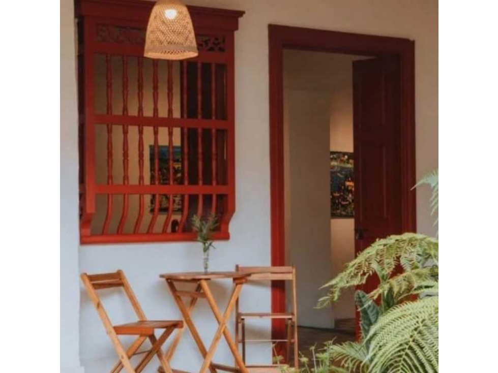 VENTA DE HERMOSA CASA COMERCIAL