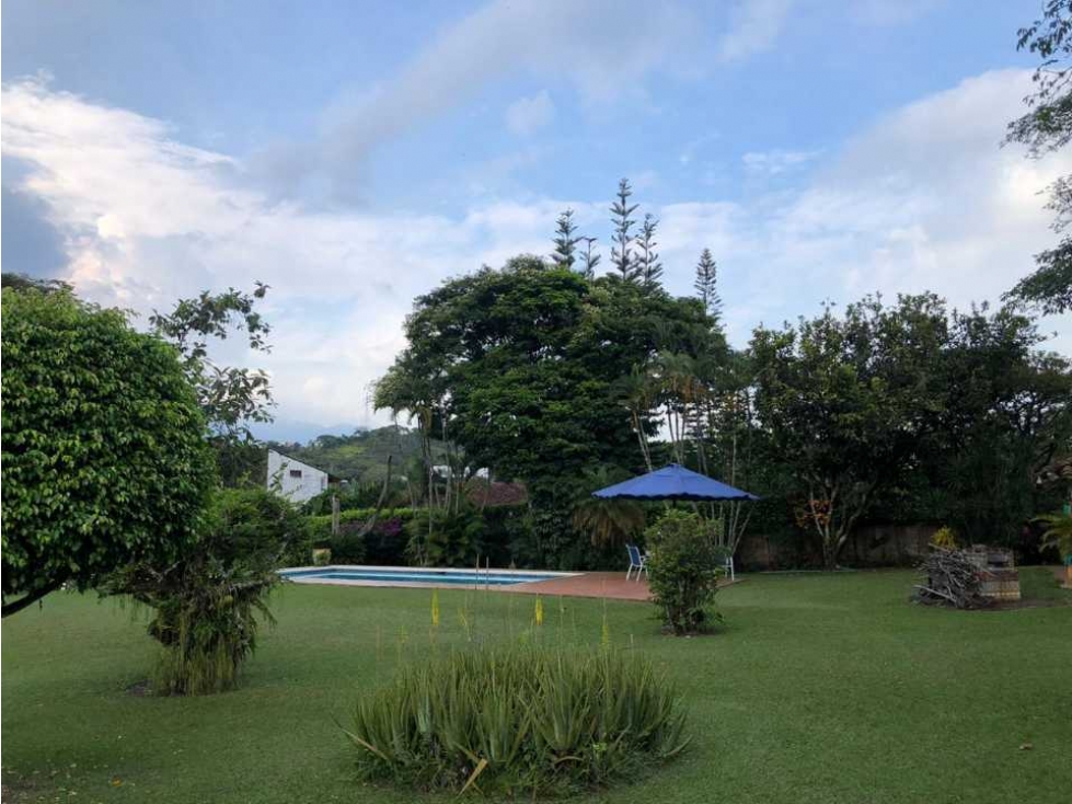 Vive Campestre, Vive Feliz-Finca Pico de Loro-vía a Rio Claro- Jamundi